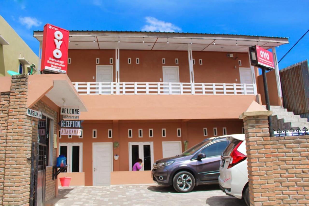 Oyo Flagship 2799 Berastagi Backpacker Rooms Eksteriør bilde