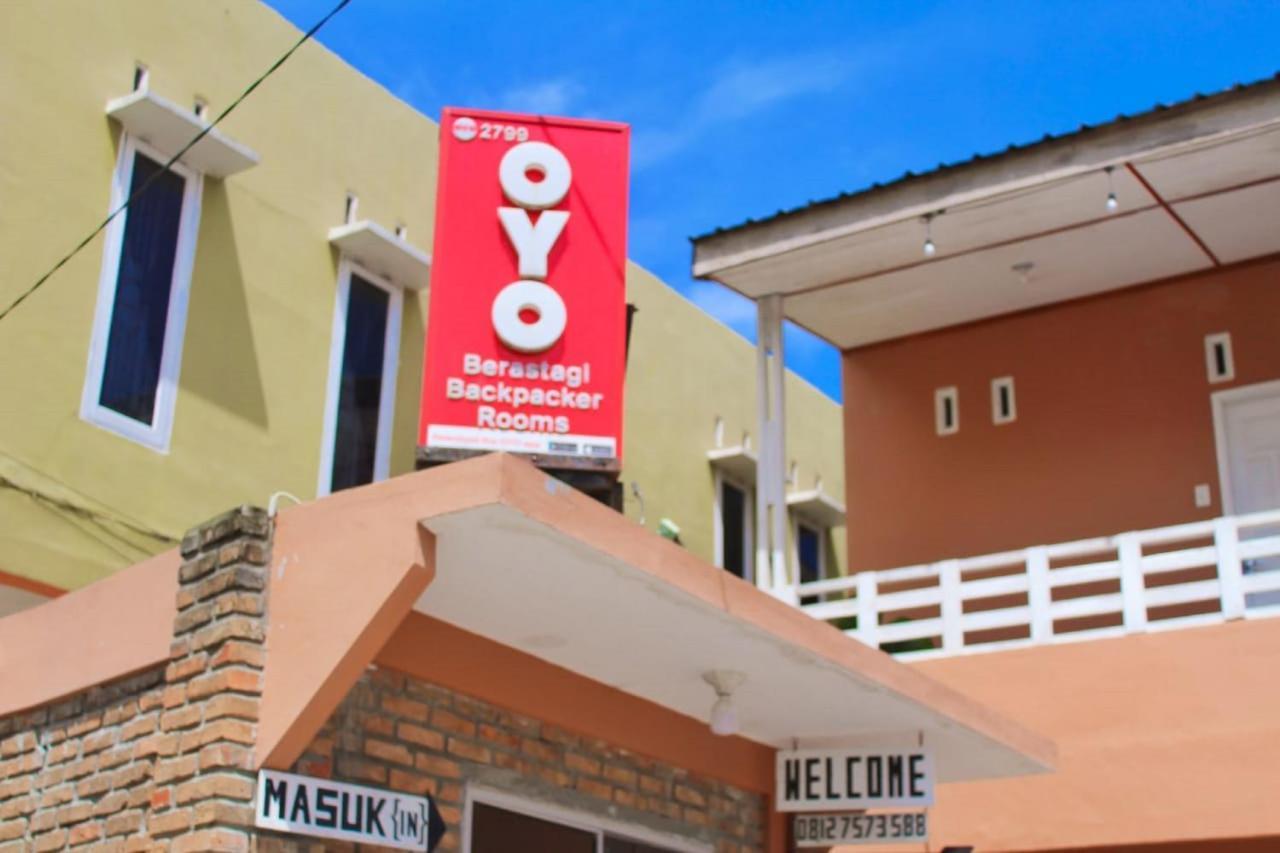 Oyo Flagship 2799 Berastagi Backpacker Rooms Eksteriør bilde