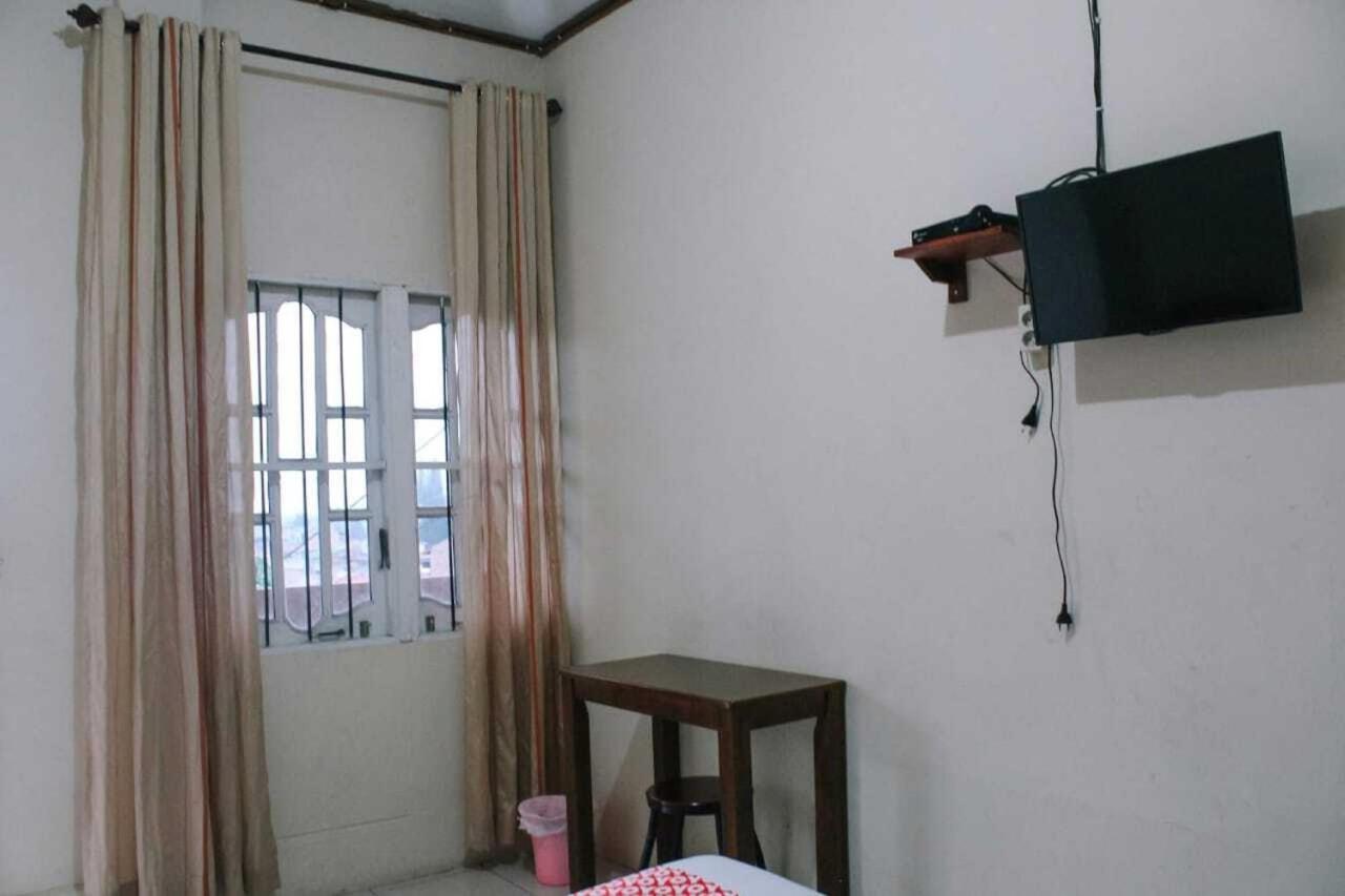 Oyo Flagship 2799 Berastagi Backpacker Rooms Eksteriør bilde
